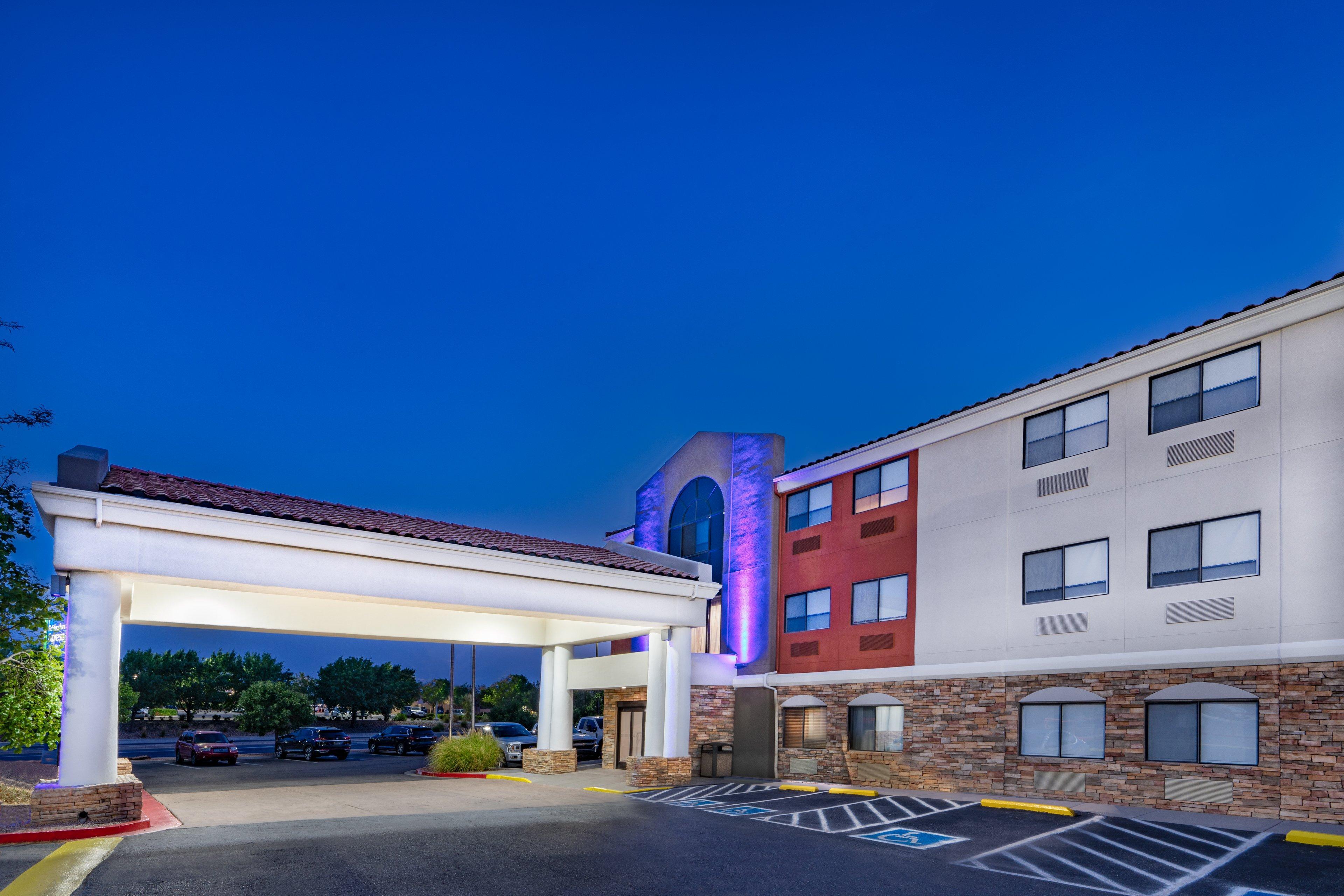 Holiday Inn Express Hotel & Suites Albuquerque - North Balloon Fiesta Park By Ihg מראה חיצוני תמונה